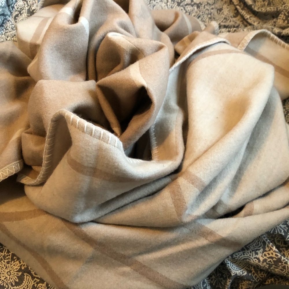 Far Fetch oatmeal tan wool large wrap shawl scarf 51x62 geometric print